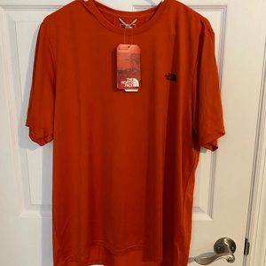 The North Face Men’s shirt, size Large NEW